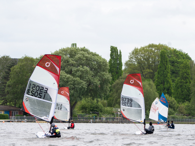 Optis und Skiffs auf der Wakenitz | Foto: LYC