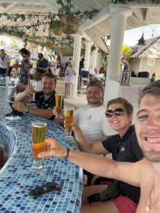 Crewfoto vor dem Barbados Yacht Club | Foto: Hanno