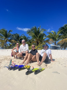 Crewfoto vor Sandy Island | Foto: Clara