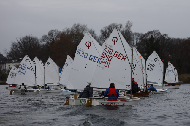 Eisarsch 2022 - 55 Teilnehmer gingen zur 54. Auflage des Eisarsch auf der Wakenitz an den Start. | Foto: Udo Ott / LYC