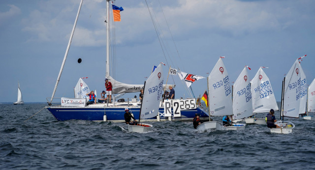 Startschiff beim LYC Youth-Cup mit Optis | Foto: LYC