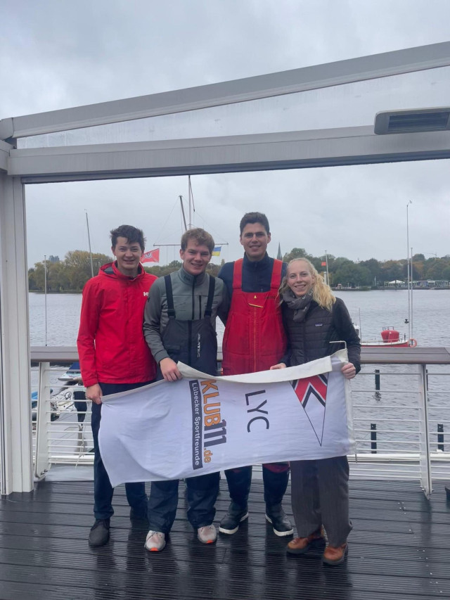 Linus, Till, Bosse, Linn an der Alster | Foto: Peter Kähl